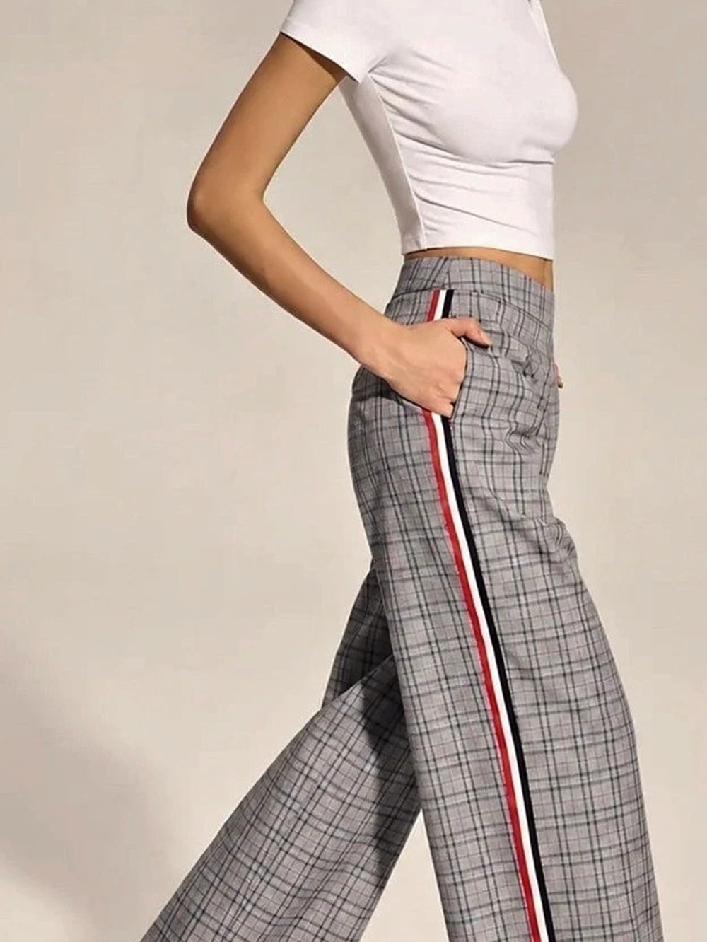 Plaid Wide Leg Pants in Gray & Red Like New
